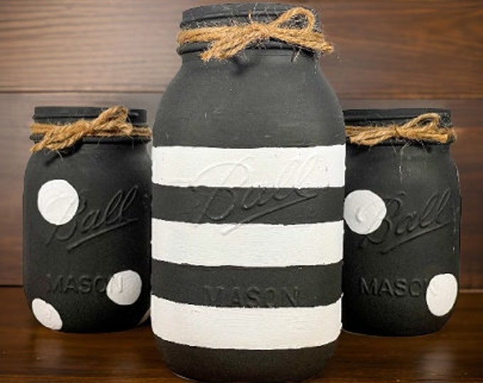 Black & White Mason Jars / Mason Jar Centerpiece / Painted Mason Jars