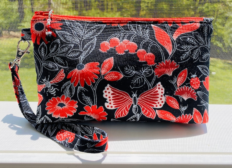Perfect Zip Wristlet Bag Midnight flowers