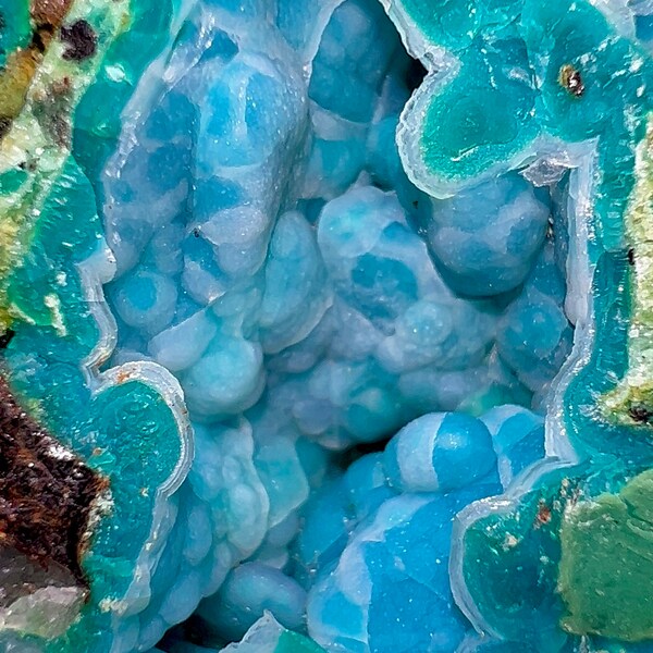 Chrysocolla gem silica