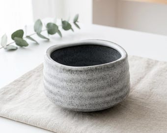 White Ceramic Matcha Bowl 17 oz with Rolled Rim, Matcha Chawan for Whisking and Drinking, Tea Ceremony Bowl, 6 Colors available