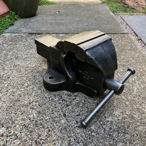 Restored Woden 186B/1 Engineers Vice - English Made