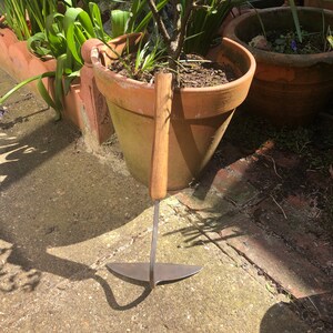 Precioso viejo jardín restaurado azada de mano | Etsy