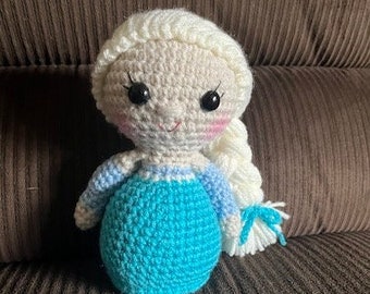 Elsa inspired amigurumi doll - pattern