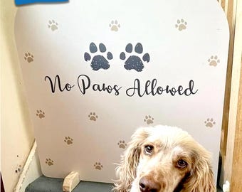 Customisable Tall Dog Stopper: 'No Paws Allowed' Stair Gate (810-900mm)