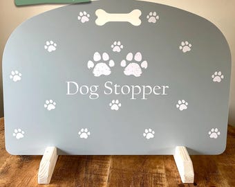 Custom Dog Barrier: Contemporary Font, Free Personalisation