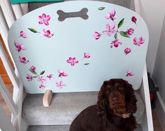 Botanical Dog Stopper – Stair Gate, Dog Barrier, Wooden Feet, Customisable Design