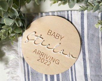 Custom Pregnancy Announcement Plaque | Wood and Acrylic Pregnancy Plaque | Pregnancy Announcement Prop | Baby Announcement