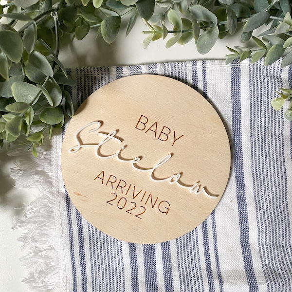 Custom Pregnancy Announcement Plaque | Wood and Acrylic Pregnancy Plaque | Pregnancy Announcement Prop | Baby Announcement