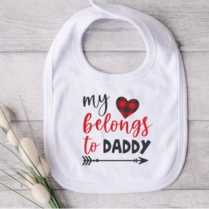 Sweet White Baby Bib With &quot;My Heart Belongs to Daddy&quot; Baby Shower Gift Baby Bib