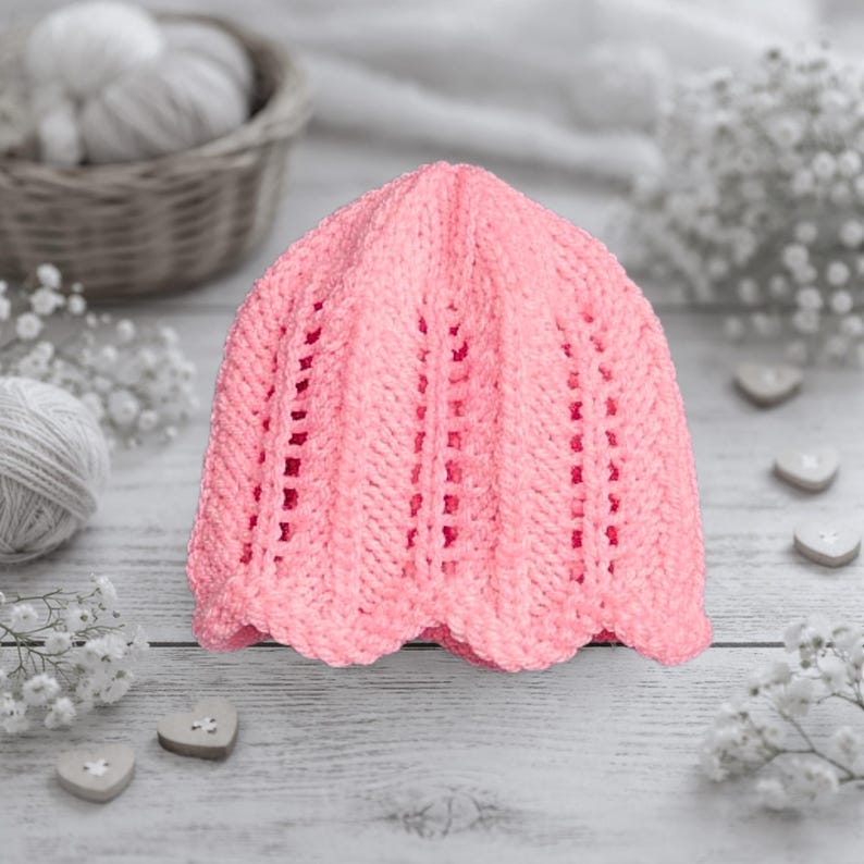 Stickmönster för Lacy Baby Hat, mössa för nyfödda flickor med för tidigt för tidigt tillstånd (PDF-nedladdning) bild 1