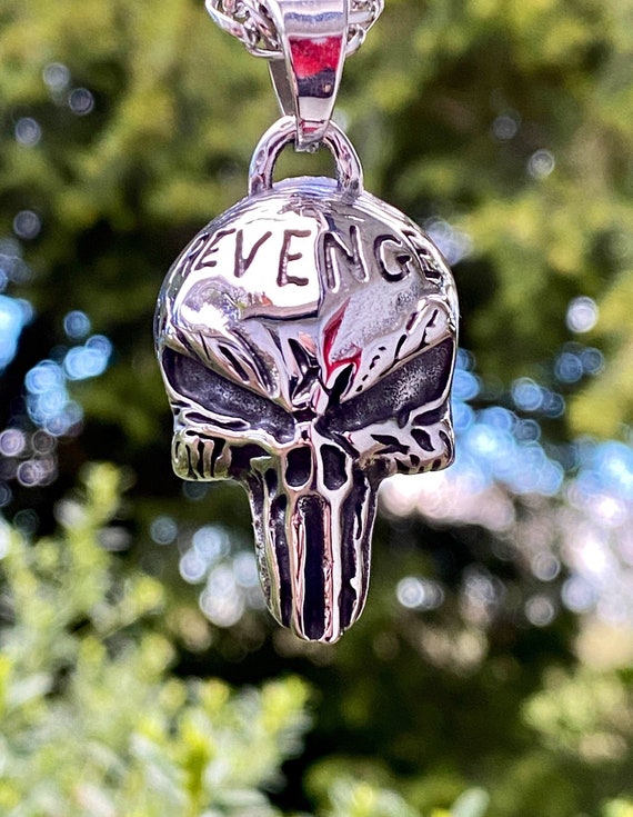 Stainless steel sale skull necklace