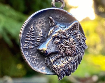 Double Sided Antiqued Stainless Steel Wolf Pendant Necklace