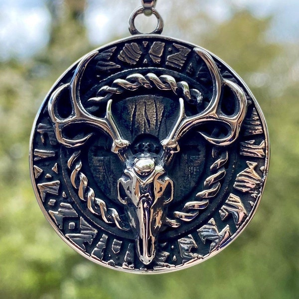 Highly Detailed Stainless Steel Stag Skull Pendant Necklace