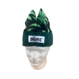 Retro Leaf four peaks polar fleece hat with chunky burr burr bottom