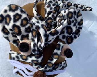 unsex snow leopard helmet cover.Wild and crazy. Be spoted in the crowd