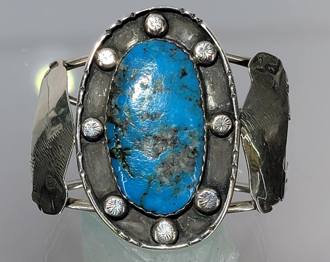 Vintage buffalo bracelet, by Navajo artist Virgil Reeder, Blue stone bracelet.