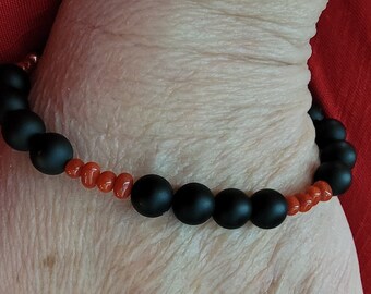 Black Onyx bracelet, beaded red coral bracelet, Black and red stone jewelry, Bracelet for men, unisex stacker bracelet.