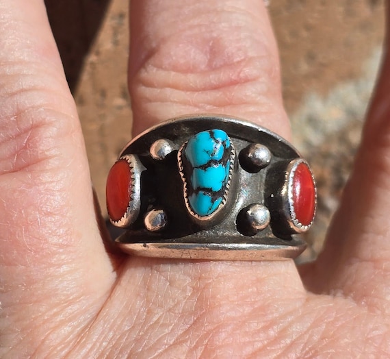 Unique Vintage Native American Jewelry Navajo Fox Green Turquoise Coral Sterling Silver Ring Old Unique Vintage Native American Jewelry Navajo Fox Green Turquoise Coral Sterling Silver Ring Old
