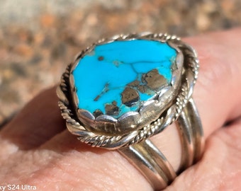 Morenci Turquoise Ring, Sterling Silver band, handgemaakte Zuidwest turquoise sieraden. Babyblauw turkoois, Pyriet Turquoise ring.