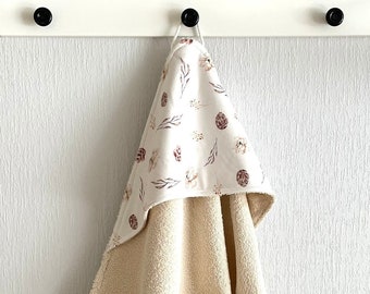 Beige Hooded bath towel for babies, Beige floral frottee towel, Kapuzenhandtuch , Baby Badetuch