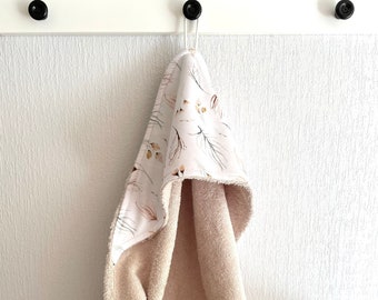 Hooded bath towel for babies, Beige floral frottee towel, Kapuzenhandtuch , Baby Badetuch