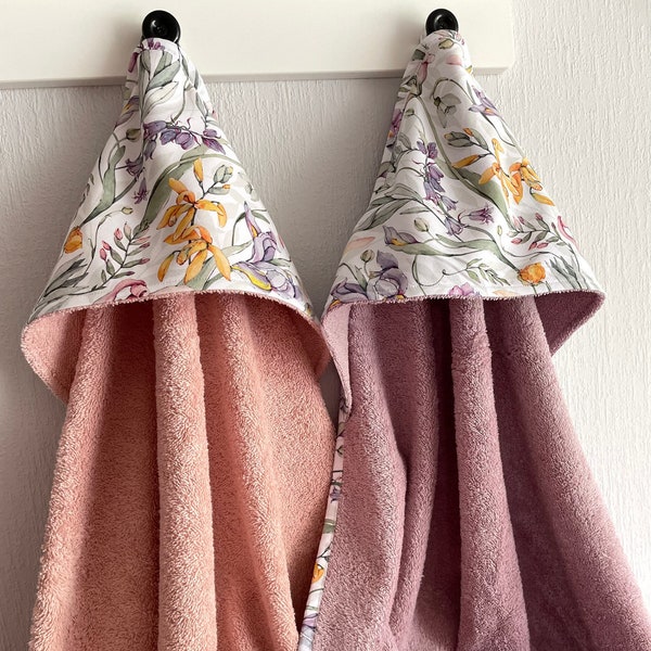 Pink Hooded bath towel for babies, Purple floral frottee towel, Kapuzenhandtuch , Baby Badetuch