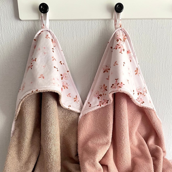 Floral Hooded bath towel for baby girls, brown floral frottee towel, Kapuzenhandtuch , Baby Badetuch