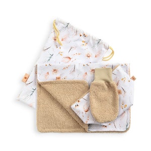 Gift set- Wild flowers water repellent changing pad,utensil basket and wash cloth,new baby gift set,gift for new patents, baby shower gift