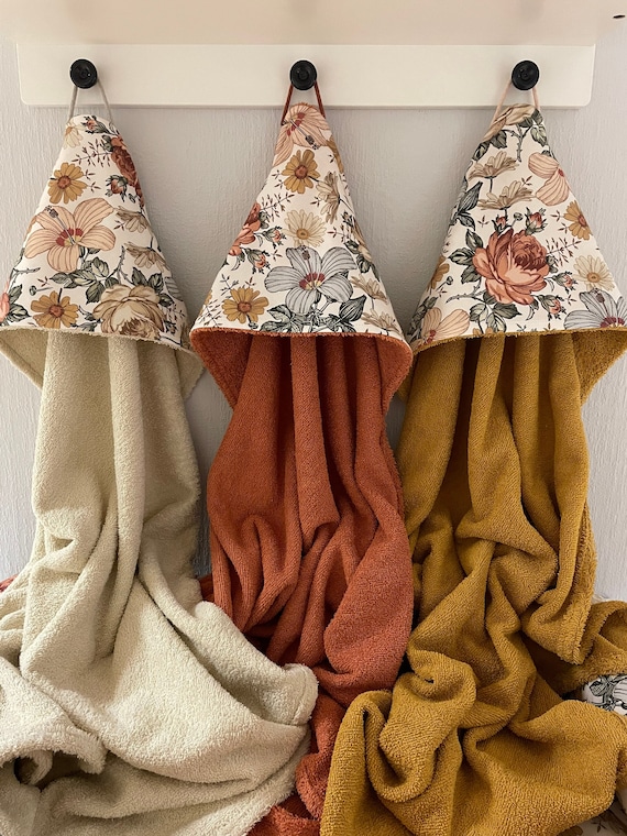 Hooded bath towel for babies, Beige floral frottee towel, Kapuzenhandtuch , Baby Badetuch