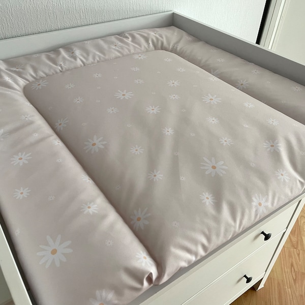 Beige Wasserabweisende Wickelauflage Daisy, Baby changing mat with Flowers , Water repellent changing pad