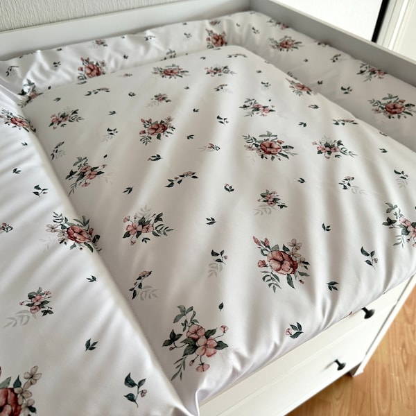 Water repellent diaper changing pad wild roses, Changing pad for baby girl, Abwaschbare Wickelauflage mit Rosen Muster
