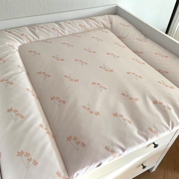 Beige Wasserabweisende Wickelauflage mit Blumenmuster, Baby changing mat with Flowers , Water repellent changing pad