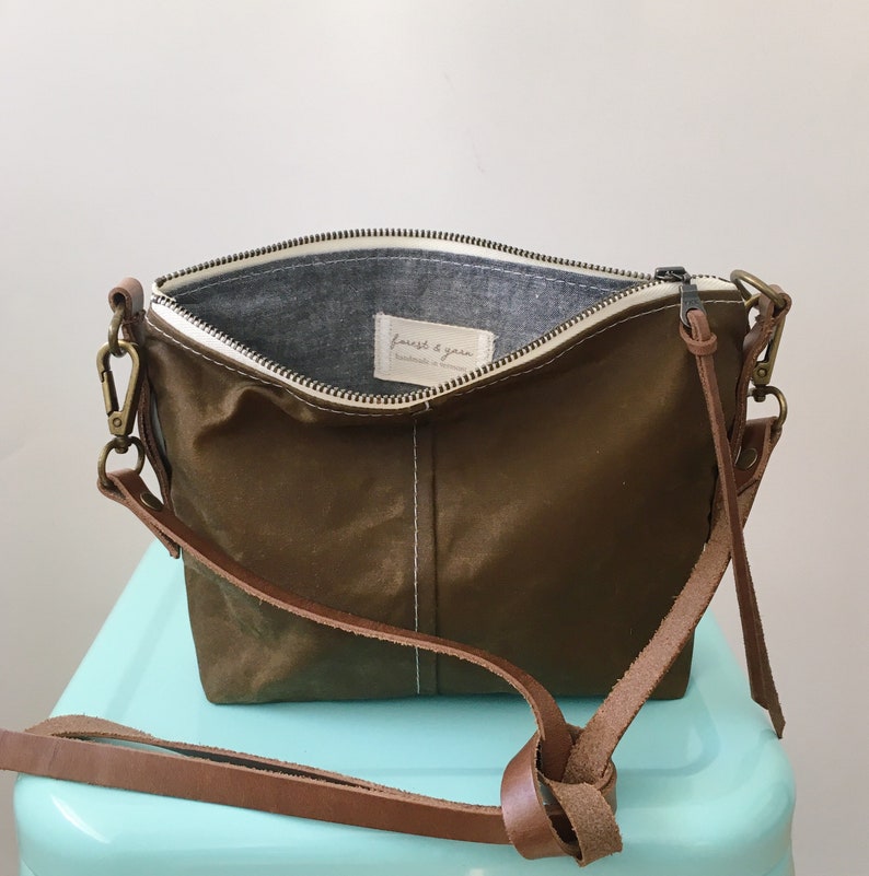 wallet keys phone bags waxed canvas bag The Minimalist