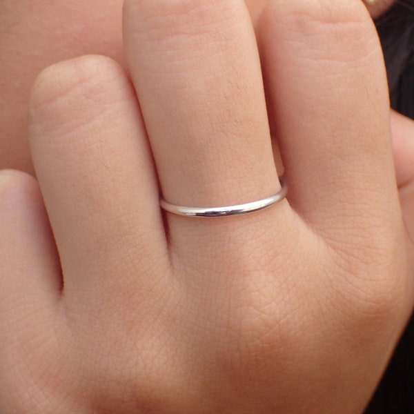 1.8mm Platinum Band, Simple Thin Wedding Band, Half Dome Smooth Plain Band, Thin Dainty Band, Stackable Band