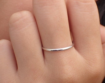 Platinum Plain Band Gift for Mom, Half Dome Band, 1.5mm Plain Wedding Band, Thin Dainty Stackable Band, Simple Platinum Band