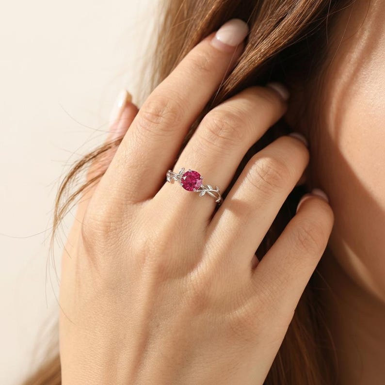 0,8 kt robijnen ring, vintage ronde robijn ring, op de natuur geïnspireerde wijnstok stapelring, ring geboortesteen juli afbeelding 1