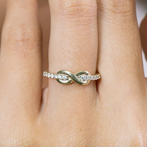 Diamond Infinity Knot Ring, 14K Solid Gold Infinity Ring, Infinity Wedding Band, Knot Love Ring, Minimalist Ring For Women