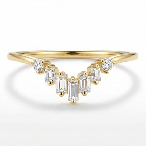 Anello nuziale con moissanite Chevron, anello impilabile Chevron vintage, anello con moissanite baguette e rotonda per donna immagine 2