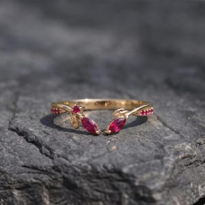 Rose Gold Ruby Leaf Ring, Nature Inspired Marquise Ruby Vine Band, Dainty Stacking Ring, July Birthstone Anniversary Gift
