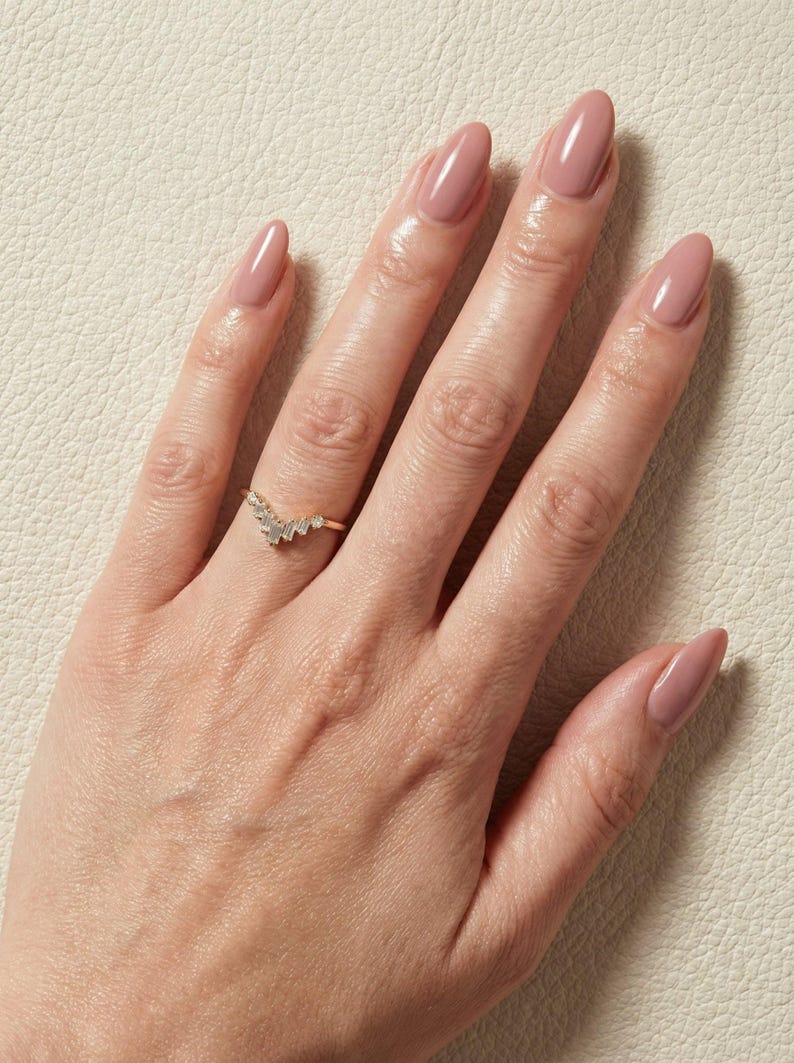 Anello nuziale con moissanite Chevron, anello impilabile Chevron vintage, anello con moissanite baguette e rotonda per donna immagine 13
