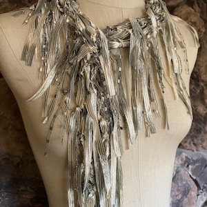 THE PEARL LUXE NECK SCARF main image 1