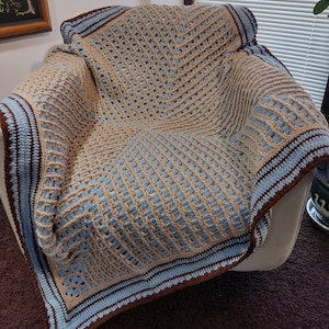 Afghan/lap or child blanket/throw 48&quot;x48&quot;.  Upcycled yarn. Easy care. 730g. Free p&p (UK). Ideal gift