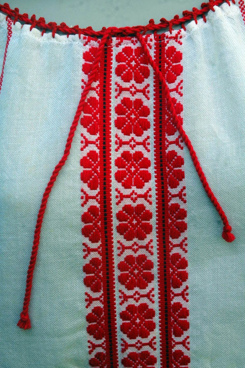 Vintage 1970s Hungarian red embroidered long sleeve blouse