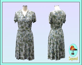 Vintage 1940s Dress Floral Rayon Dress