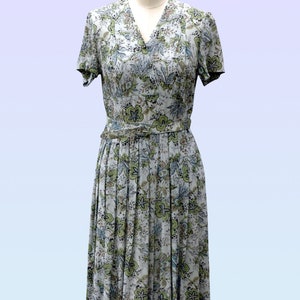 Vintage 1940s Dress Floral Rayon Dress image 2