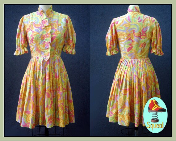Vintage 1960s Psychadelic Swirl Print Shirtwaist D