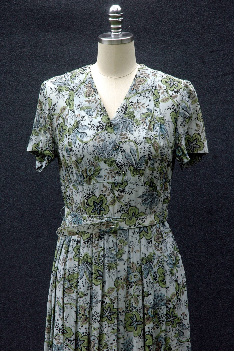 Vintage 1940s Dress Floral Rayon Dress image 7