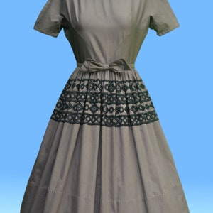 Vintage 1950s Dress Brown Cotton with Embroidery by Jeanne D'arc image 5