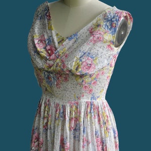 Vintage 1950s Dress Floral Tea Dress image 3