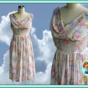 Vintage 1950s Dress Floral Tea Dress image 1